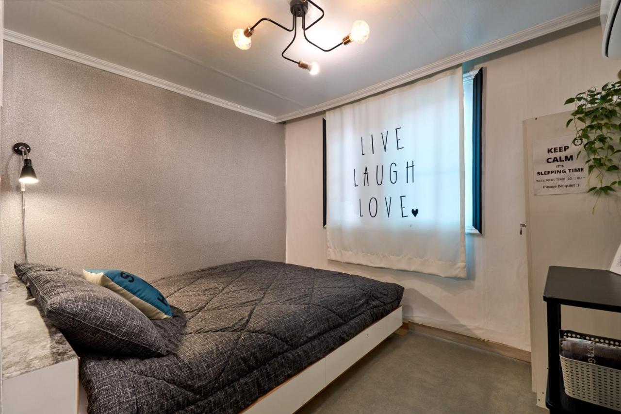 Jun Guesthouse Seoul Exterior photo